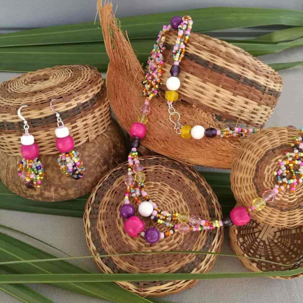 Beaded jewelry created by Aplik99 for Kreart